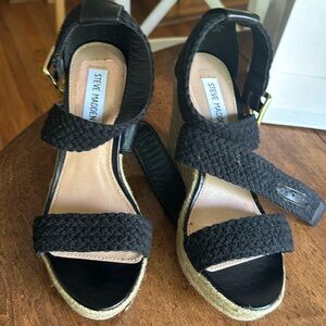 Never worn Steve Madden Skylar wedges